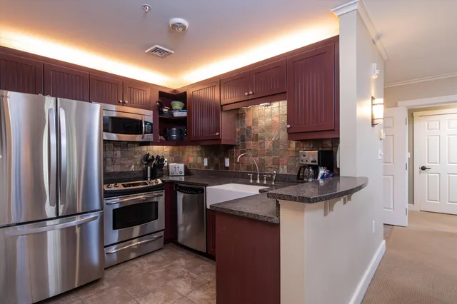 $625,000 | 193 Jackson Gore Road, Unit 640/642, Ludlow, VT 05149