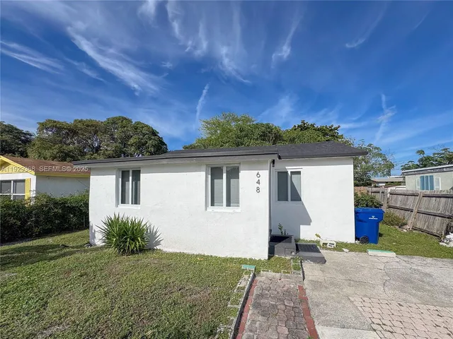 $275,000 | 648 West 10th Street, Riviera Beach, FL 33404
