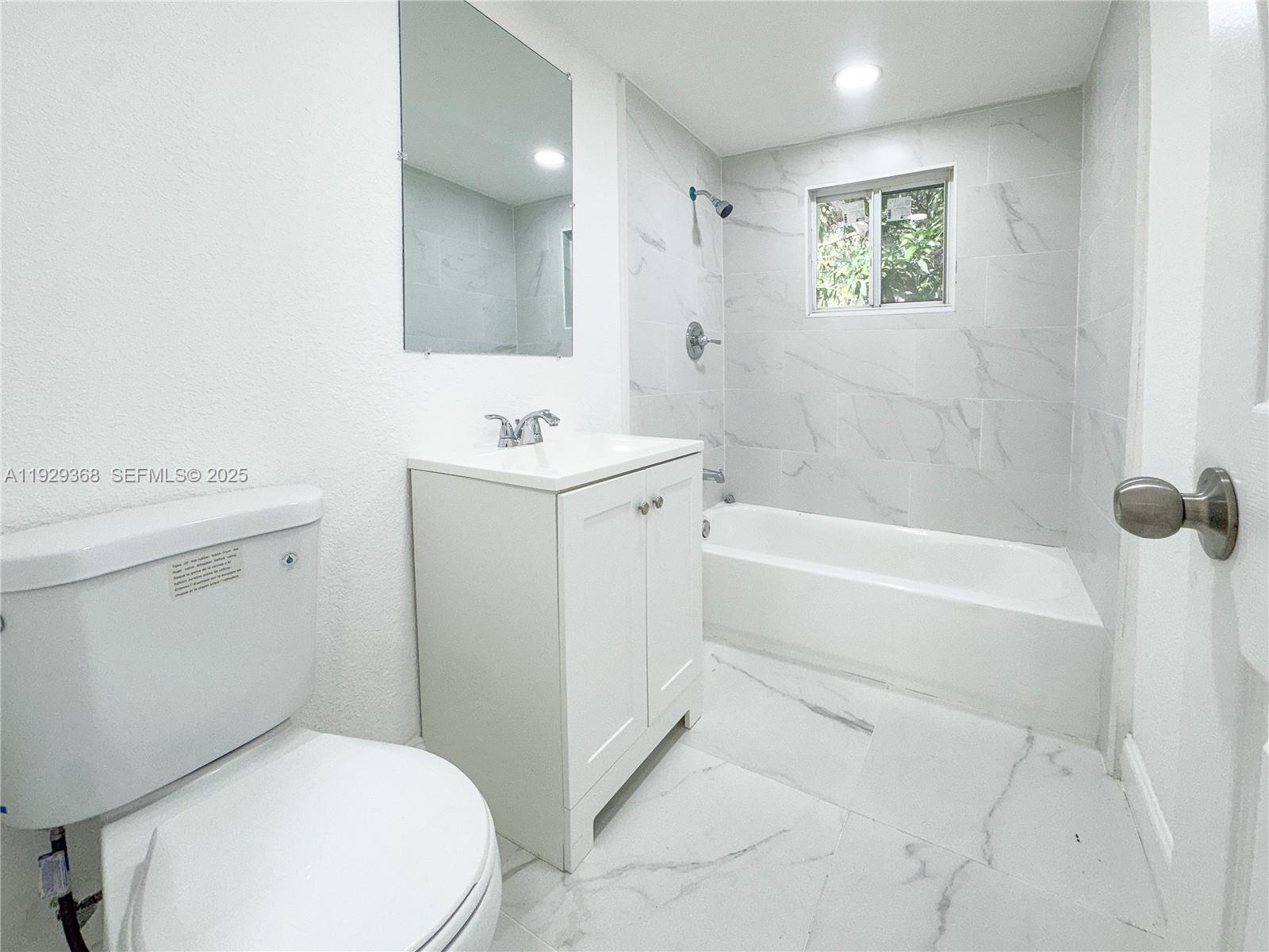 648 West 10th Street Riviera Beach, FL 33404 - Photo 13 of 19 Gallery Image 13