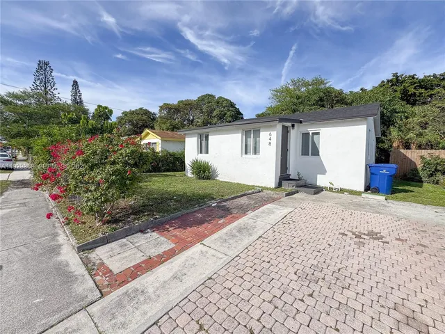 $275,000 | 648 West 10th Street, Riviera Beach, FL 33404