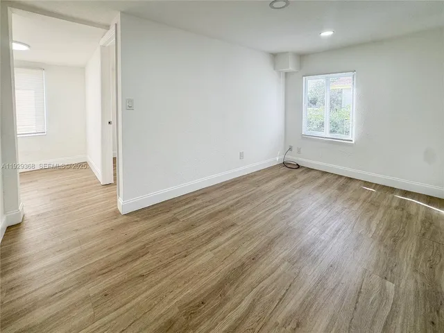 $275,000 | 648 West 10th Street, Riviera Beach, FL 33404