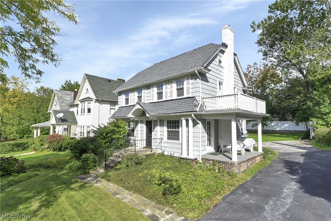 1763 Cumberland Road Cleveland, OH 44118 - Photo 2 of 35 Gallery Image 2