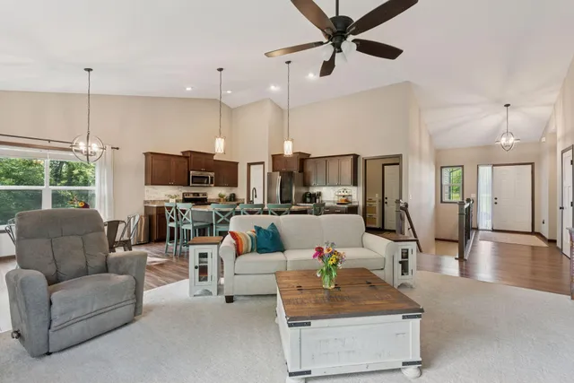 $539,900 | 959 239th Avenue Northwest, St. Francis, MN 55070