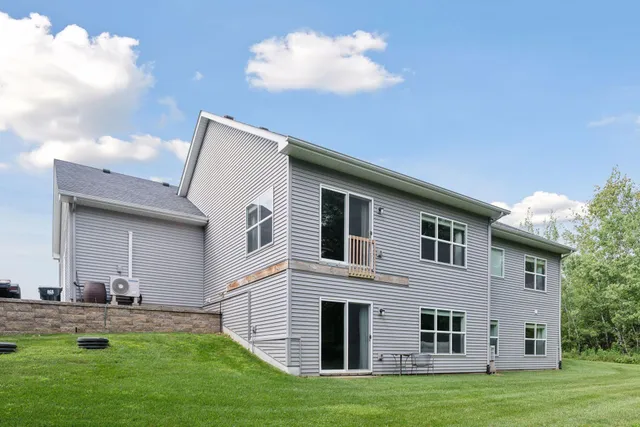 $539,900 | 959 239th Avenue Northwest, St. Francis, MN 55070