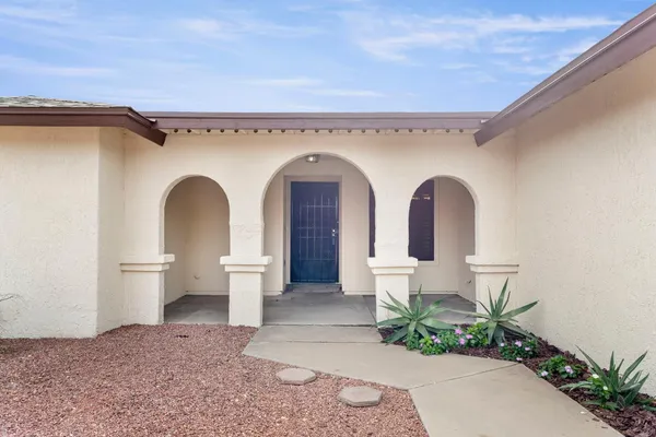 $2,200 | 7309 West Canterbury Drive, Peoria, AZ 85345