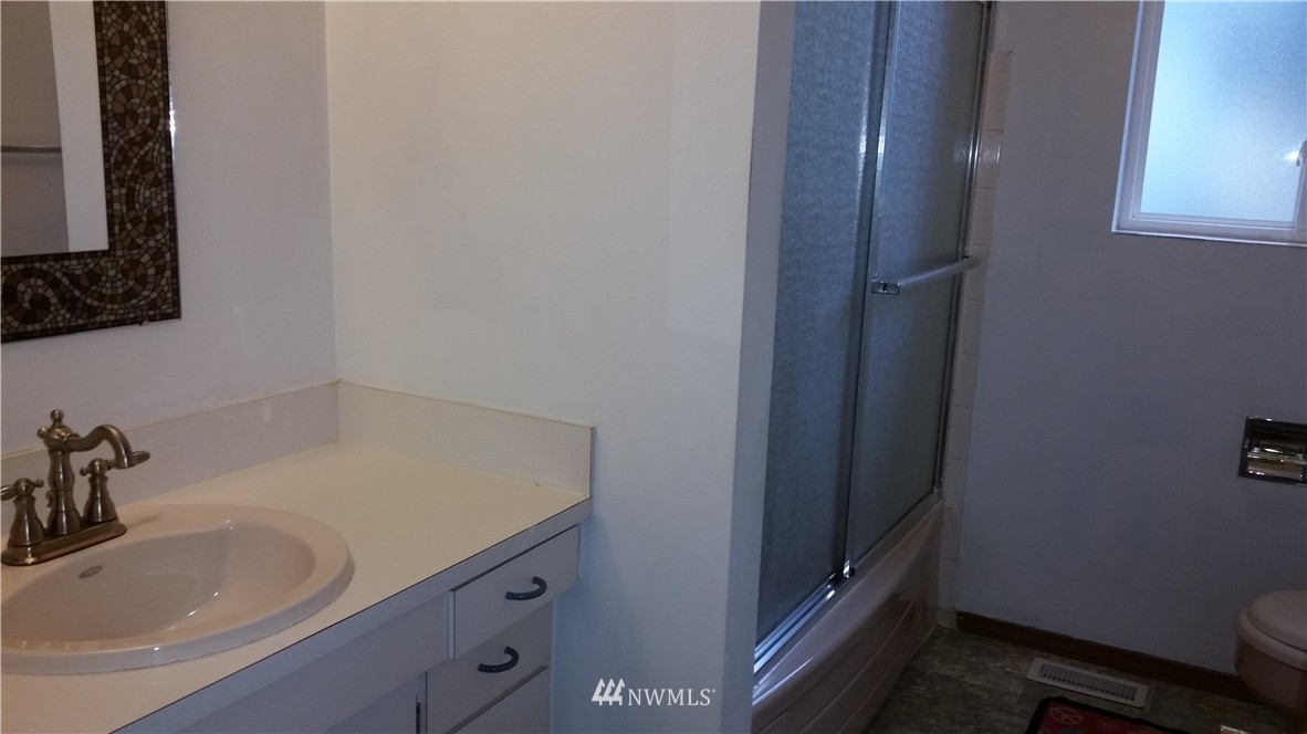 5104 163rd Place Southwest Edmonds, WA 98026 - Photo 13 of 16