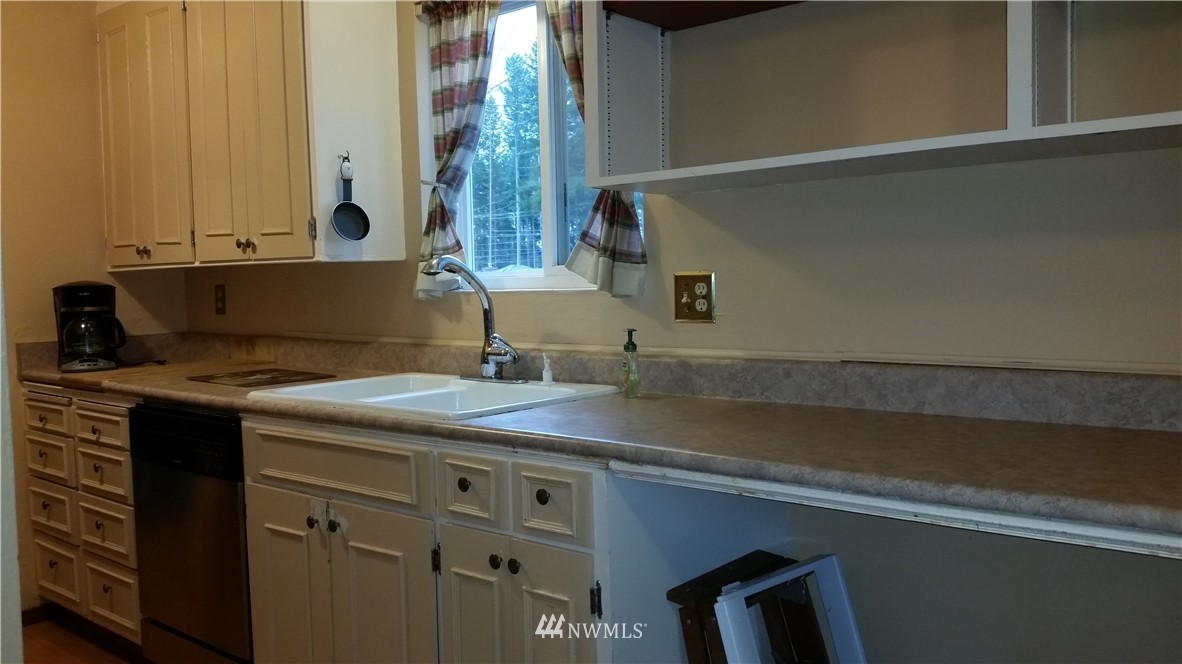 5104 163rd Place Southwest Edmonds, WA 98026 - Photo 5 of 16