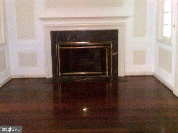 217 Barker Road Wyncote, PA 19095 - Photo 7 of 9