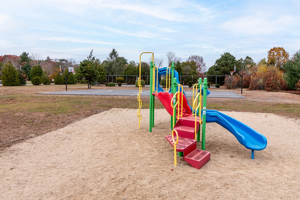 89 Wright Way Coventry, RI 02816 - Photo 16 of 18