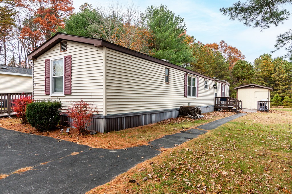 89 Wright Way Coventry, RI 02816 - Photo 2 of 18