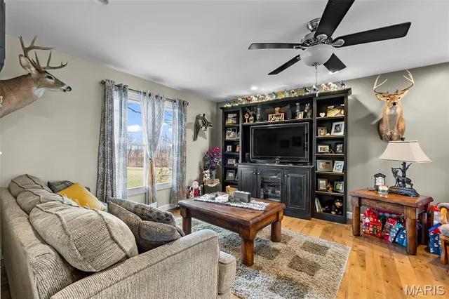 $524,900 | 1923 State Hwy PP, Scott City, MO 63780