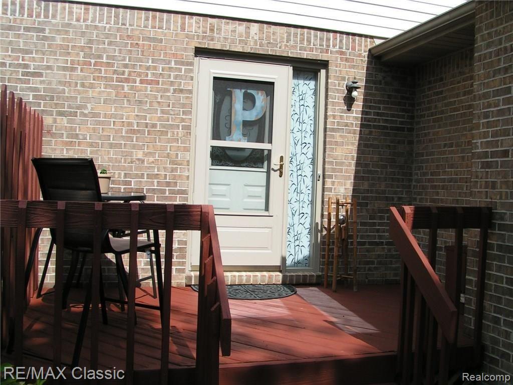 29011 Cotton Road, Unit 1 New Baltimore, MI 48047 - Photo 3 of 27 PICT1240.JPG