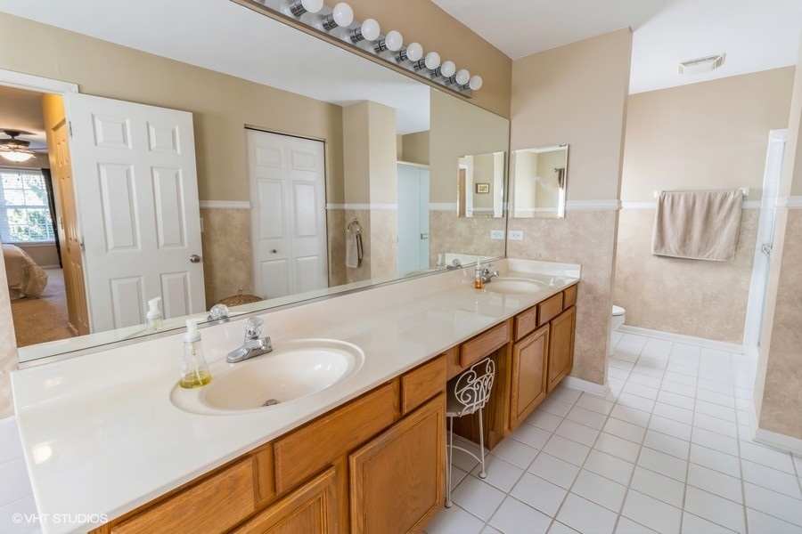 12 Trail Ridge Court Streamwood, IL 60107 - Photo 18 of 33 Gallery Image 18