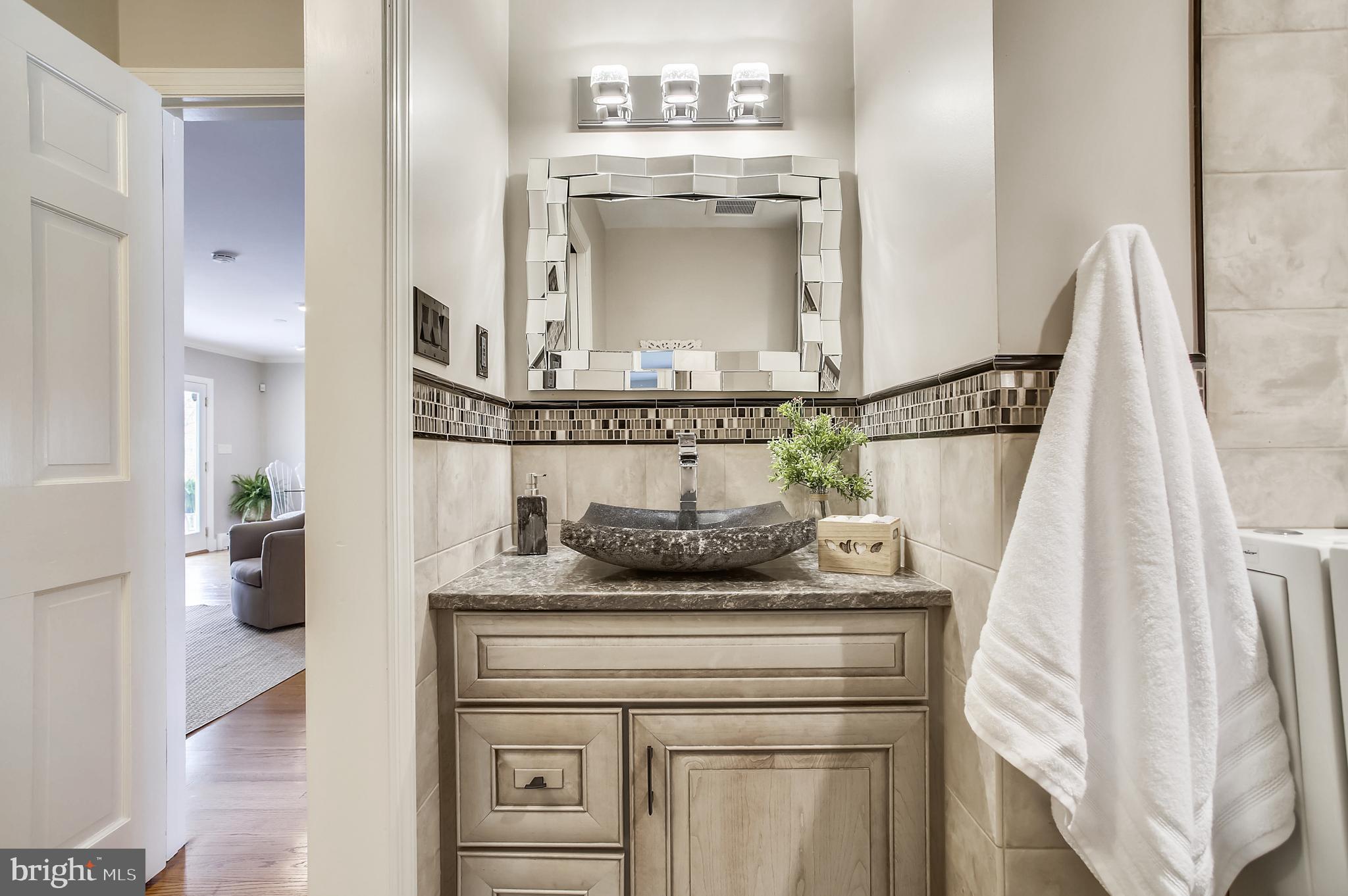 8731 Valleyfield Road Lutherville-Timonium, MD 21093 - Photo 29 of 43 Main Level-Vanity