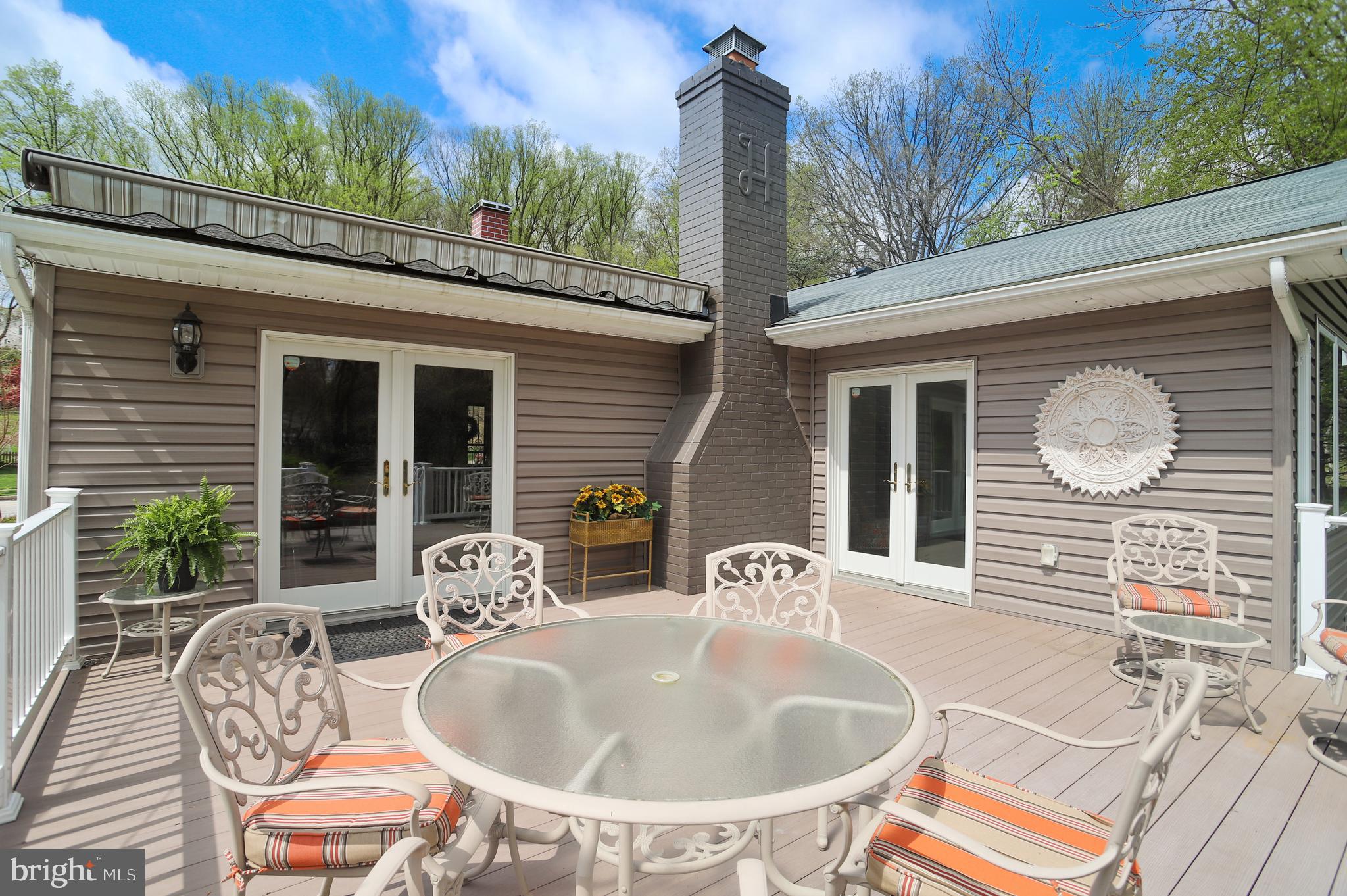 8731 Valleyfield Road Lutherville-Timonium, MD 21093 - Photo 38 of 43 Main Level Deck