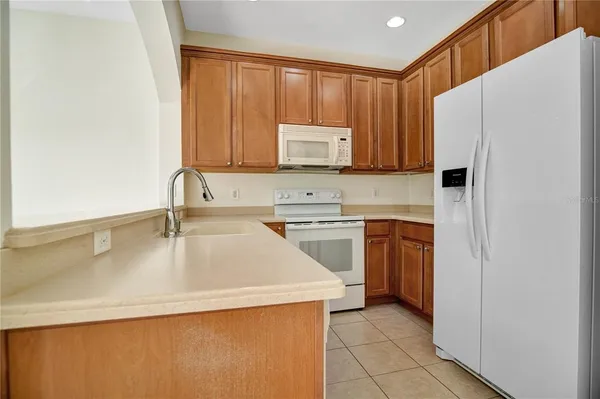 $2,000 | 10494 Park Commons Drive, Orlando, FL 32832