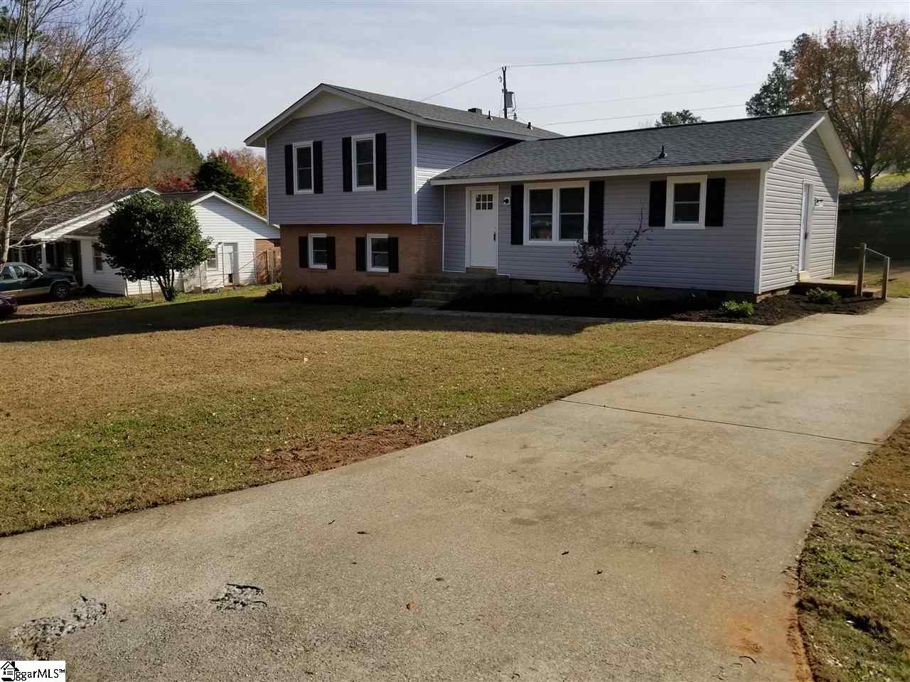 104 Shallowford Road Easley, SC 29640 - Photo 3 of 21