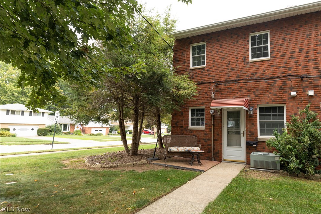 20199 Grannis Road Cleveland, OH 44126 - Photo 35 of 36 Gallery Image 35