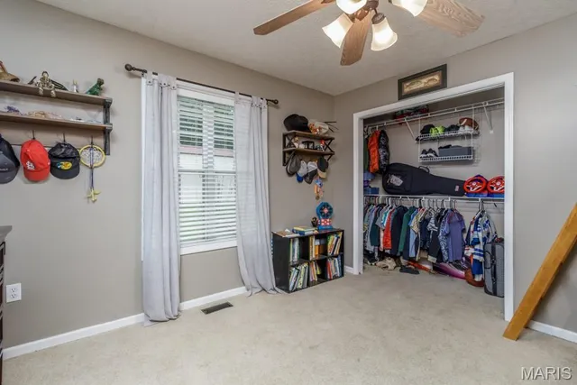 $379,900 | 20145 Providence Drive, Lebanon, MO 65536