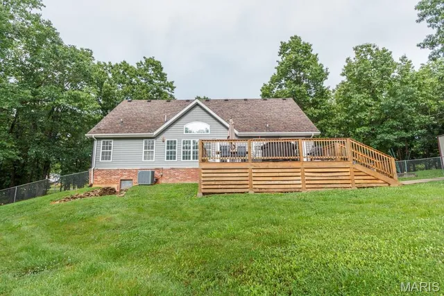 $379,900 | 20145 Providence Drive, Lebanon, MO 65536