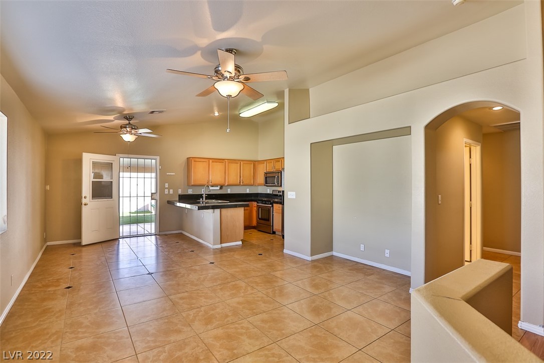 4330 Ranch Foreman Road North Las Vegas, NV 89032 - Photo 11 of 34