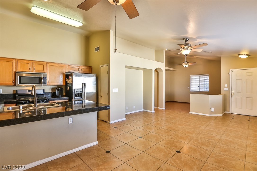 4330 Ranch Foreman Road North Las Vegas, NV 89032 - Photo 12 of 34