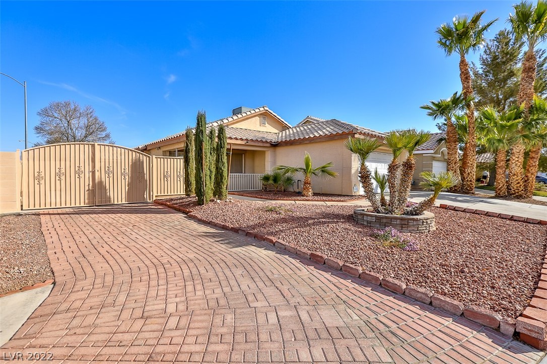 4330 Ranch Foreman Road North Las Vegas, NV 89032 - Photo 2 of 34