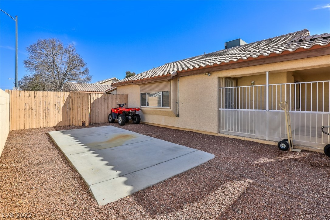 4330 Ranch Foreman Road North Las Vegas, NV 89032 - Photo 4 of 34