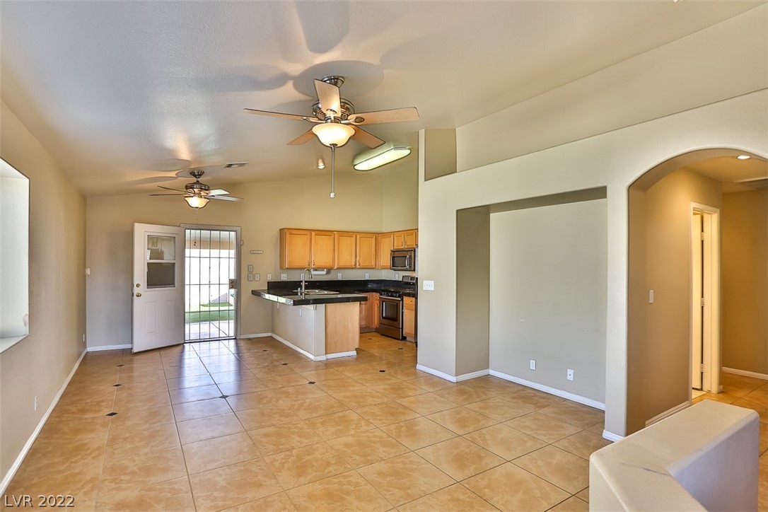 4330 Ranch Foreman Road North Las Vegas, NV 89032 - Photo 7 of 34