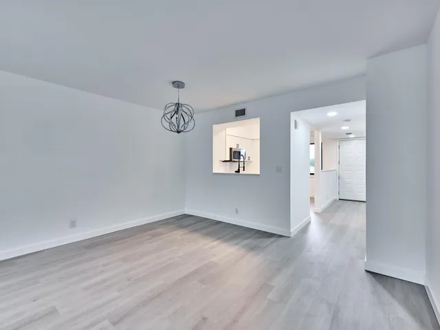 $319,995 | 6193 Pointe Regal Circle, Unit 306, Delray Beach, FL 33484