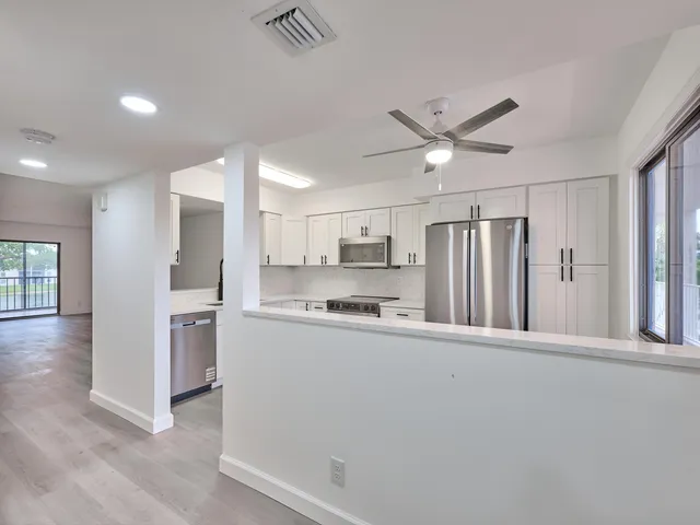 $319,995 | 6193 Pointe Regal Circle, Unit 306, Delray Beach, FL 33484