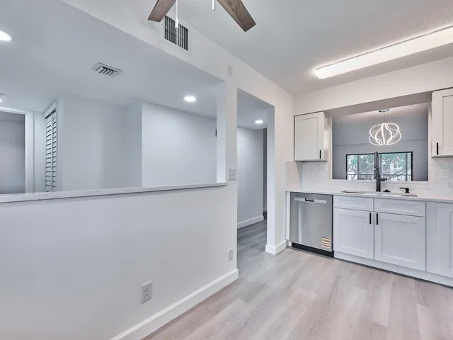 $319,995 | 6193 Pointe Regal Circle, Unit 306, Delray Beach, FL 33484