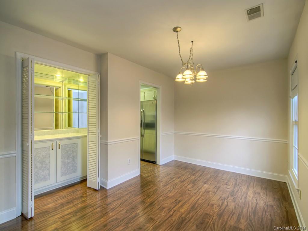 8335 Knights Bridge Road Charlotte, NC 28210 - Photo 6 of 20 Gallery Image 6