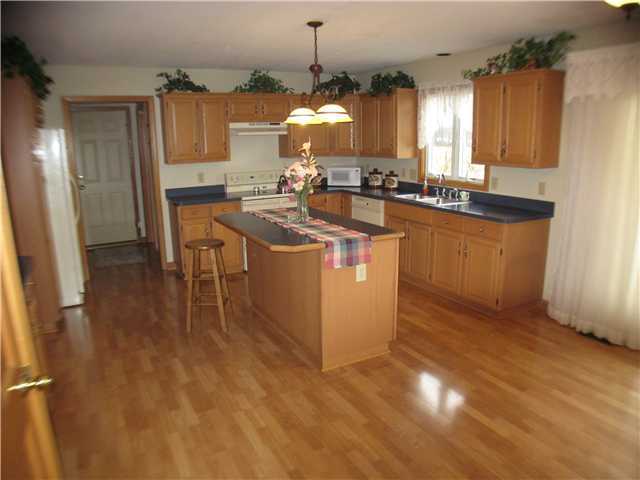 240 Holder Road Baltimore, OH 43105 - Photo 3 of 18