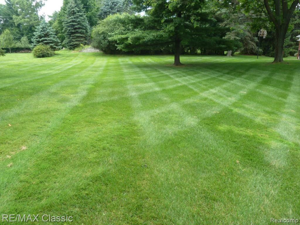 33745 Quaker Valley Road Farmington, MI 48331 - Photo 52 of 53 P1040590.jpg