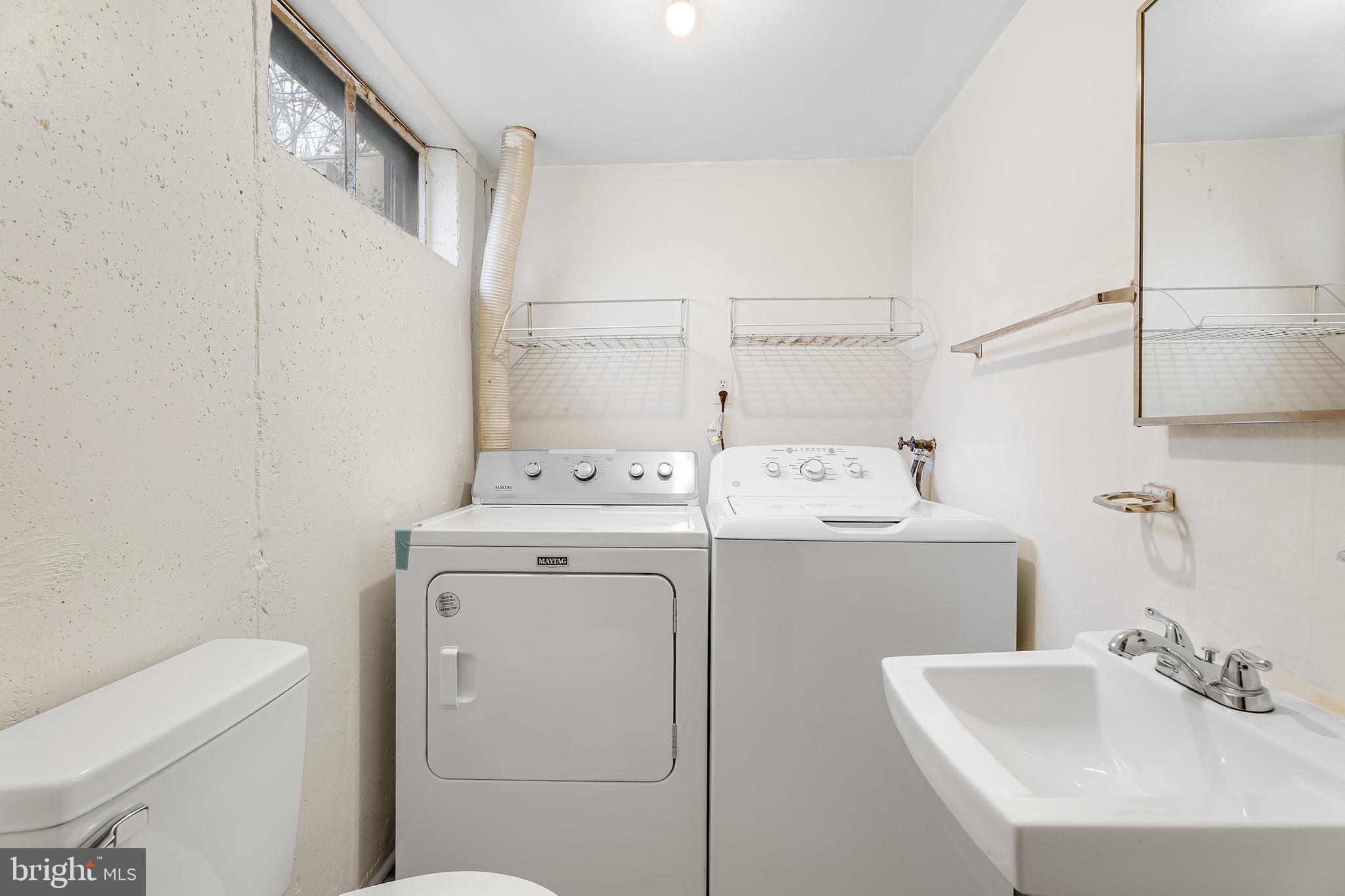 264 Old Line Avenue Laurel, MD 20724 - Photo 24 of 31 a utility room with dryer and washer