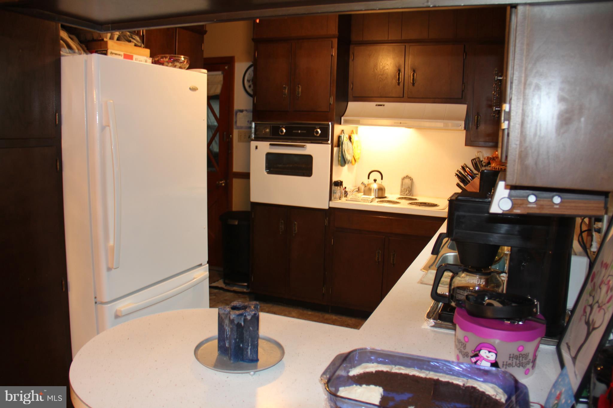 336 Lockhouse Road Falling Waters, WV 25419 - Photo 18 of 28 Kitchen