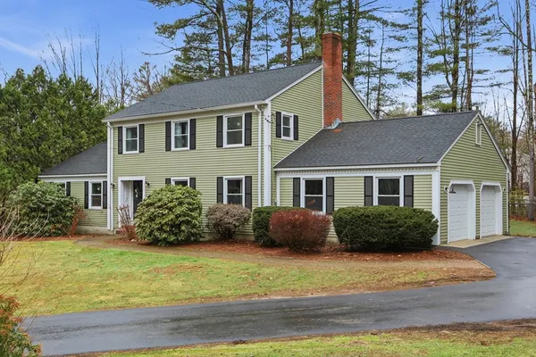 $792,000 | 165 Townsend Street, Pepperell, MA 01463