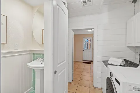 $659,000 | 201 Triplett Drive, Cloverdale, CA 95425