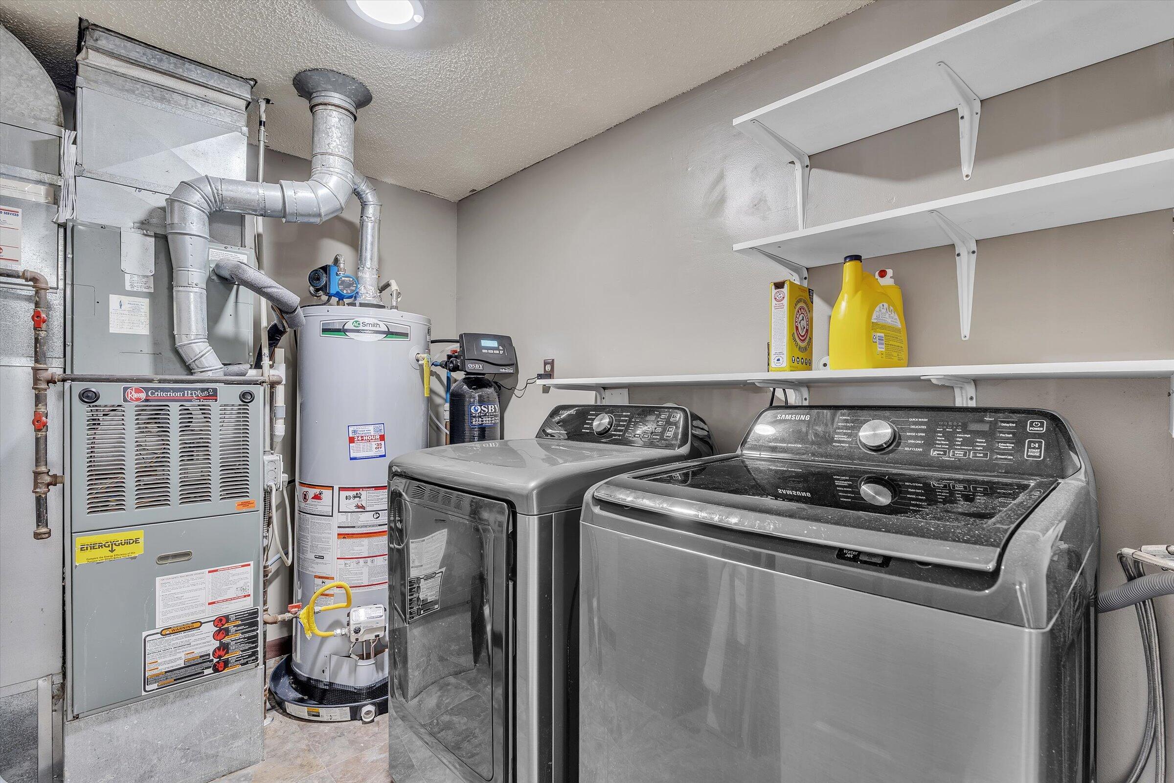 2521 East Lakeshore Drive Crown Point, IN 46307 - Photo 21 of 31 a utility room with dryer and washer