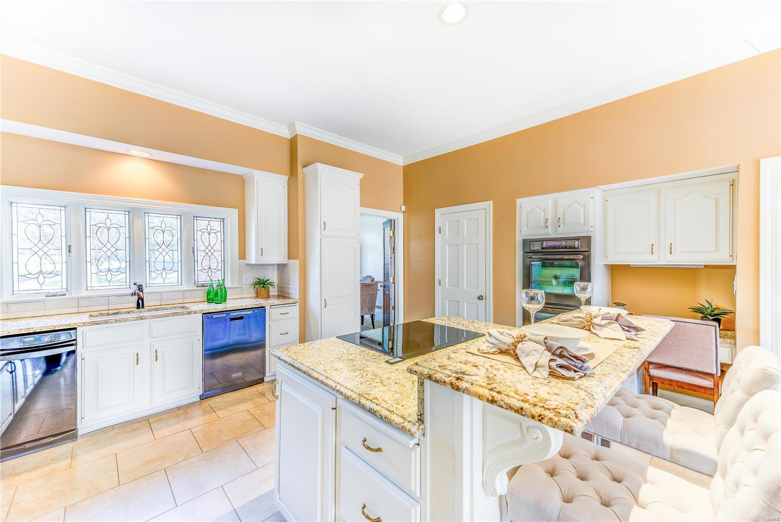 182 South Mason Road St. Louis, MO 63141 - Photo 10 of 36 Gallery Image 10
