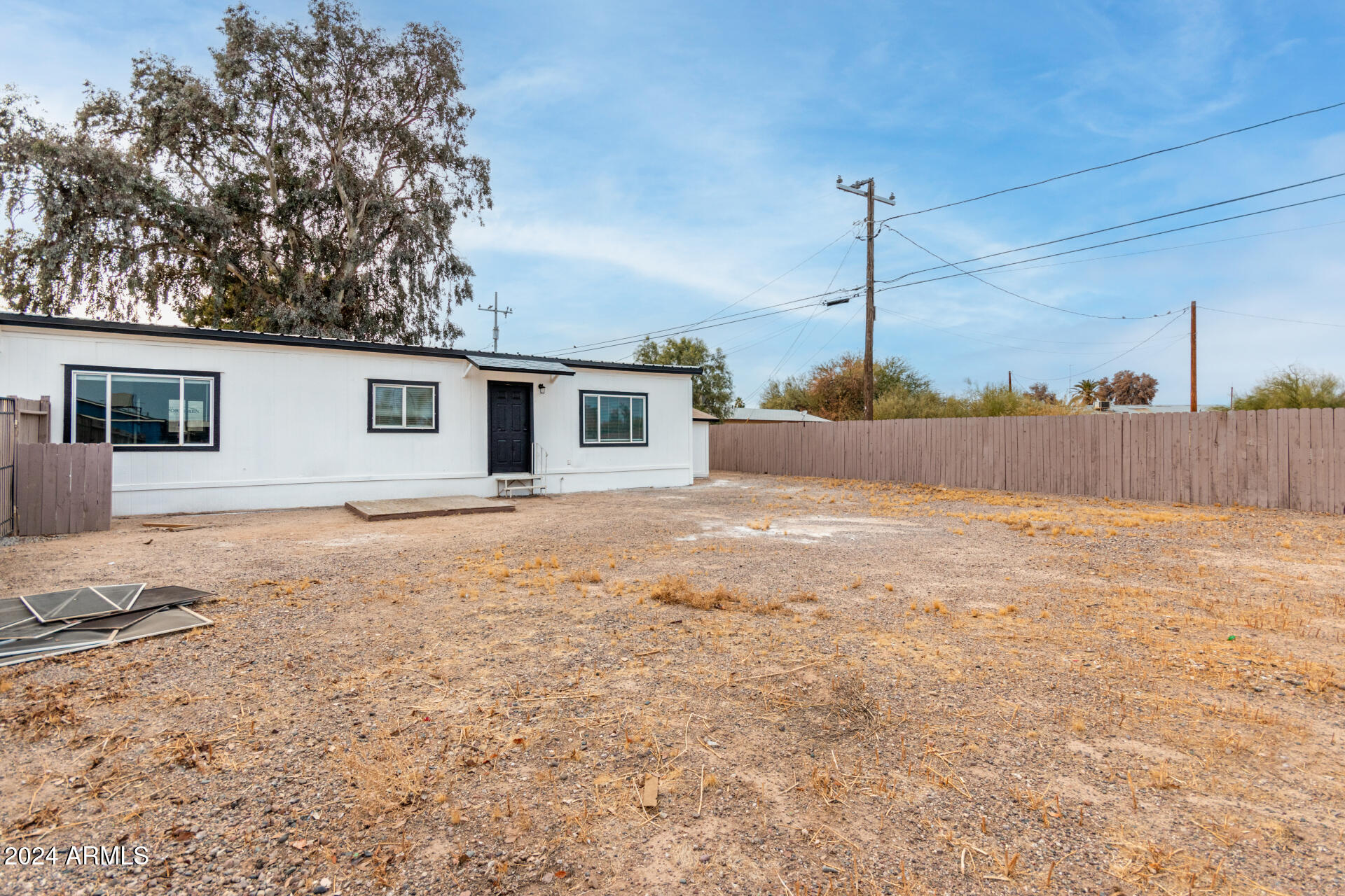 204 East Baseline Road Buckeye, AZ 85326 - Photo 27 of 29 a backyard of a house