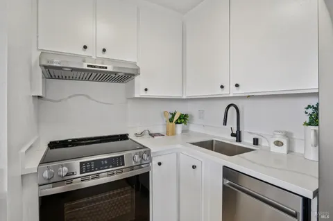 $399,000 | 94 Anchorage Road, Sausalito, CA 94965