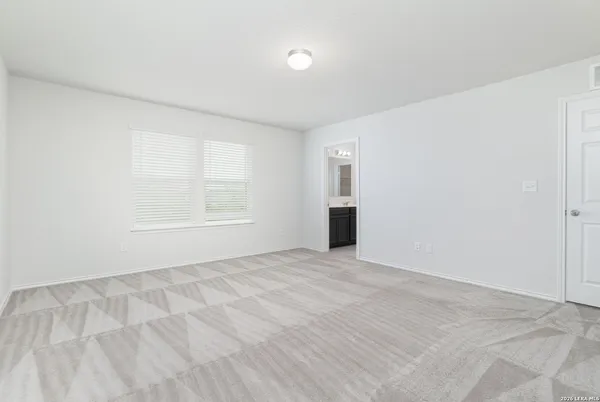 $1,950 | 186 Texas Thistle, New Braunfels, TX 78130