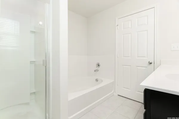 $1,950 | 186 Texas Thistle, New Braunfels, TX 78130