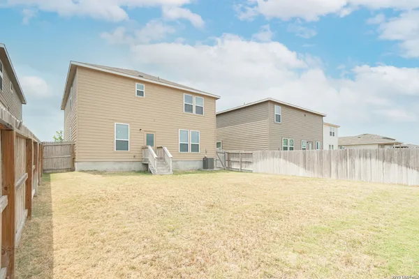 $1,950 | 186 Texas Thistle, New Braunfels, TX 78130