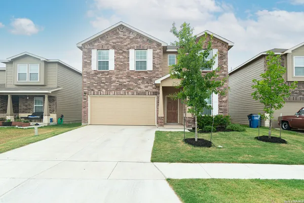 $1,950 | 186 Texas Thistle, New Braunfels, TX 78130