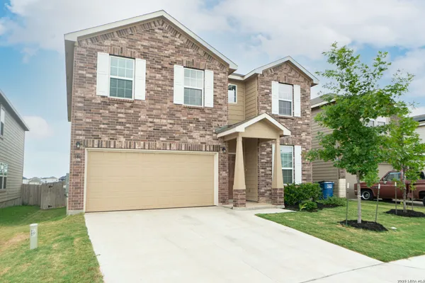 $1,950 | 186 Texas Thistle, New Braunfels, TX 78130