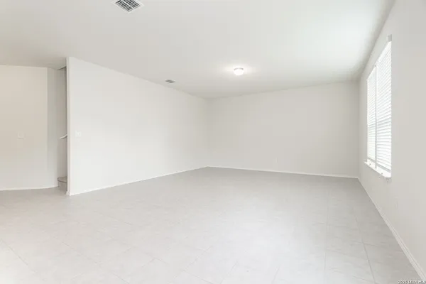 $1,950 | 186 Texas Thistle, New Braunfels, TX 78130