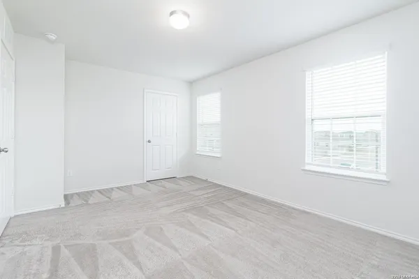 $1,950 | 186 Texas Thistle, New Braunfels, TX 78130